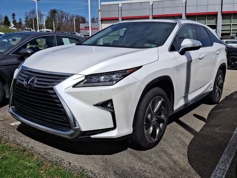 Used 2019 Lexus RX 450hL Luxury w/ Accessory Package image 3