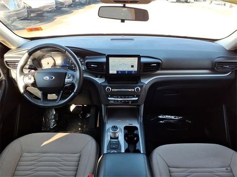 Used 2020 Ford Explorer XLT image 14