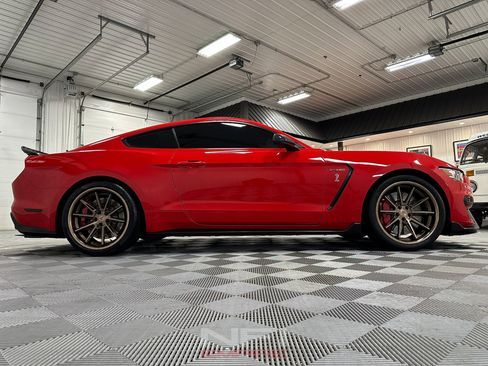 Used 2016 Ford Mustang Shelby GT350 w/ Track Package image 17