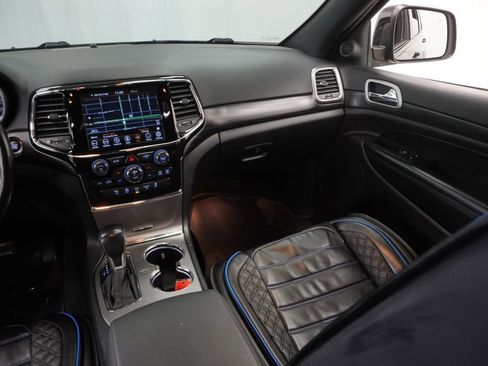 Certified 2020 Jeep Grand Cherokee Altitude AWD/4WD image 29