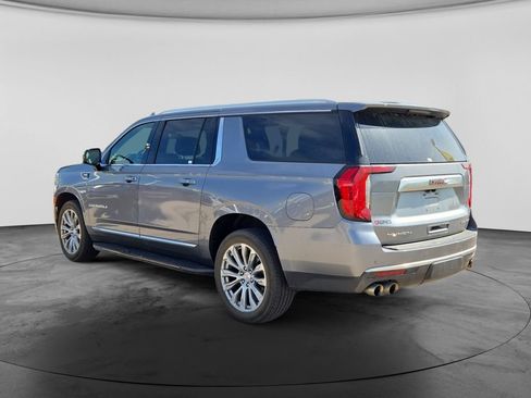 Used 2022 GMC Yukon XL Denali AWD/4WD image 7