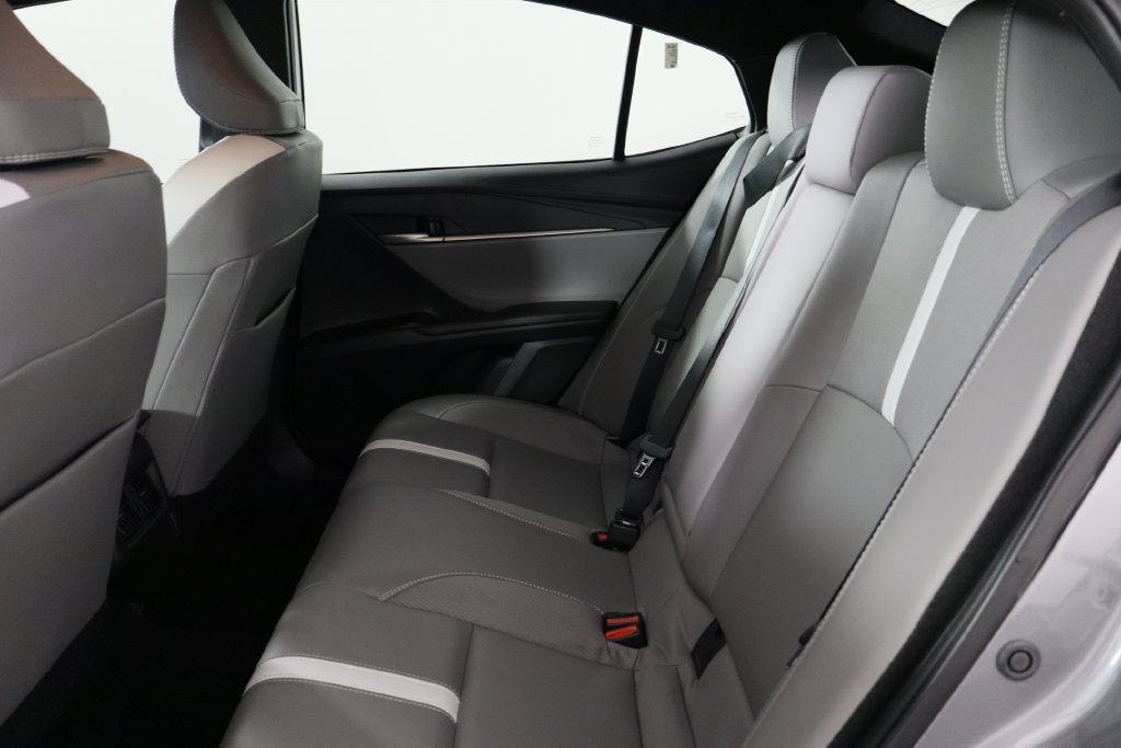 Used 2025 Toyota Camry SE w/ Convenience Package FWD image 11