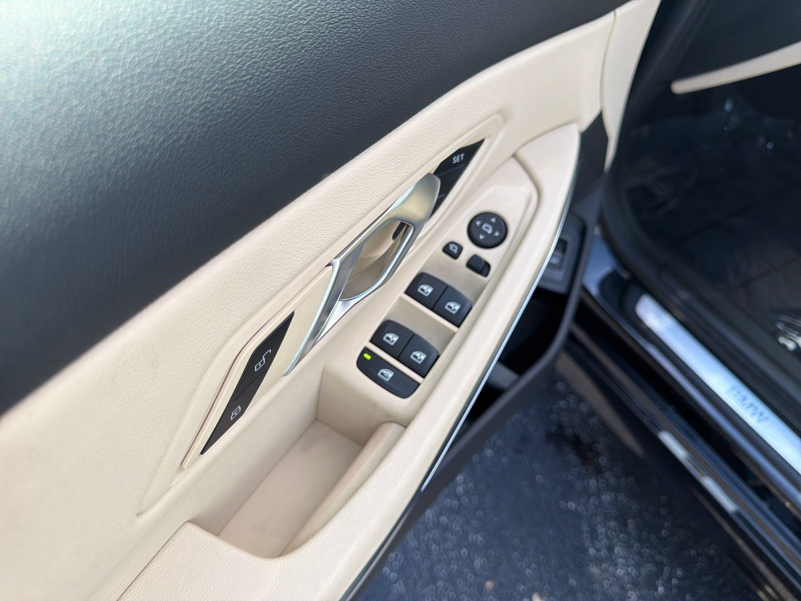 Used 2025 BMW 330i Sedan RWD image 12