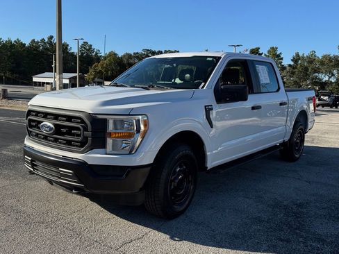Used 2021 Ford F150 XL w/ Trailer Tow Package image 3