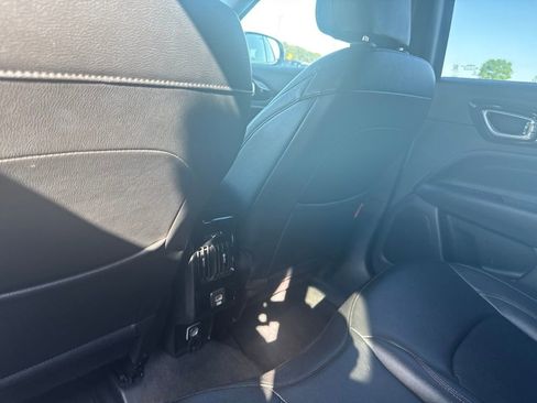 Used 2024 Jeep Compass Trailhawk AWD/4WD image 9