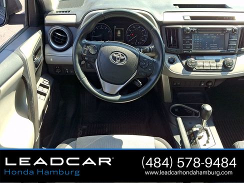 Used 2017 Toyota RAV4 XLE AWD/4WD image 12