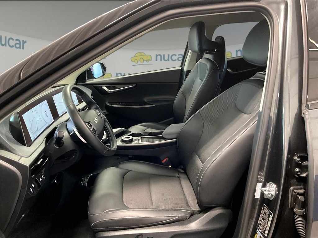 Used 2024 Kia EV6 Light AWD/4WD image 10