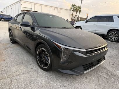 Certified 2025 Kia K4 EX