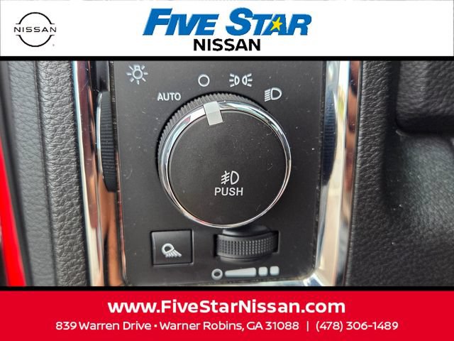 Used 2017 RAM 1500 Laramie RWD image 29