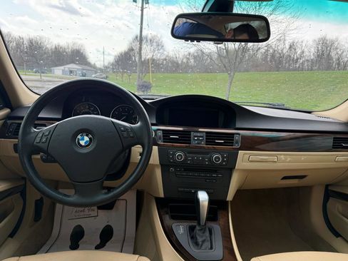 Used 2011 BMW 328i xDrive Sedan image 9
