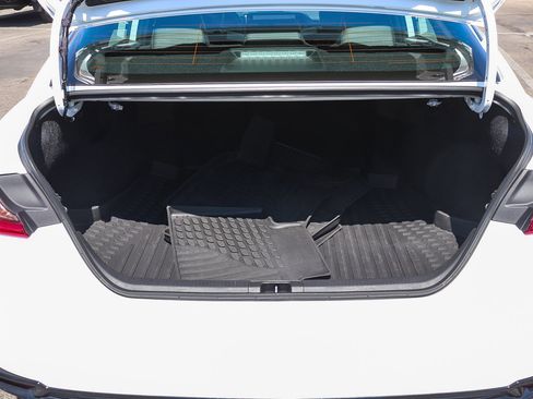 Used 2026 Toyota Camry Hybrid w/ Multimedia Upgrade Package image 29