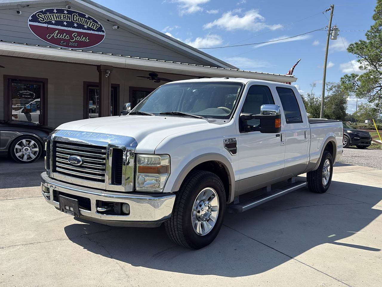 Used 2010 Ford F250 Lariat RWD image 1