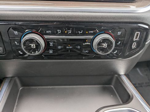 Used 2022 Chevrolet Silverado 1500 High Country w/ Z71 Off-Road Package image 23