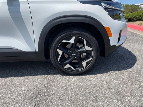 Certified 2026 Kia Seltos LX FWD image 31