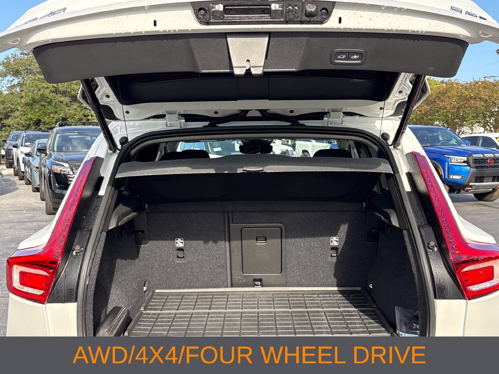 Used 2023 Volvo XC40 B5 Ultimate w/ Protection Package Premier AWD/4WD image 15