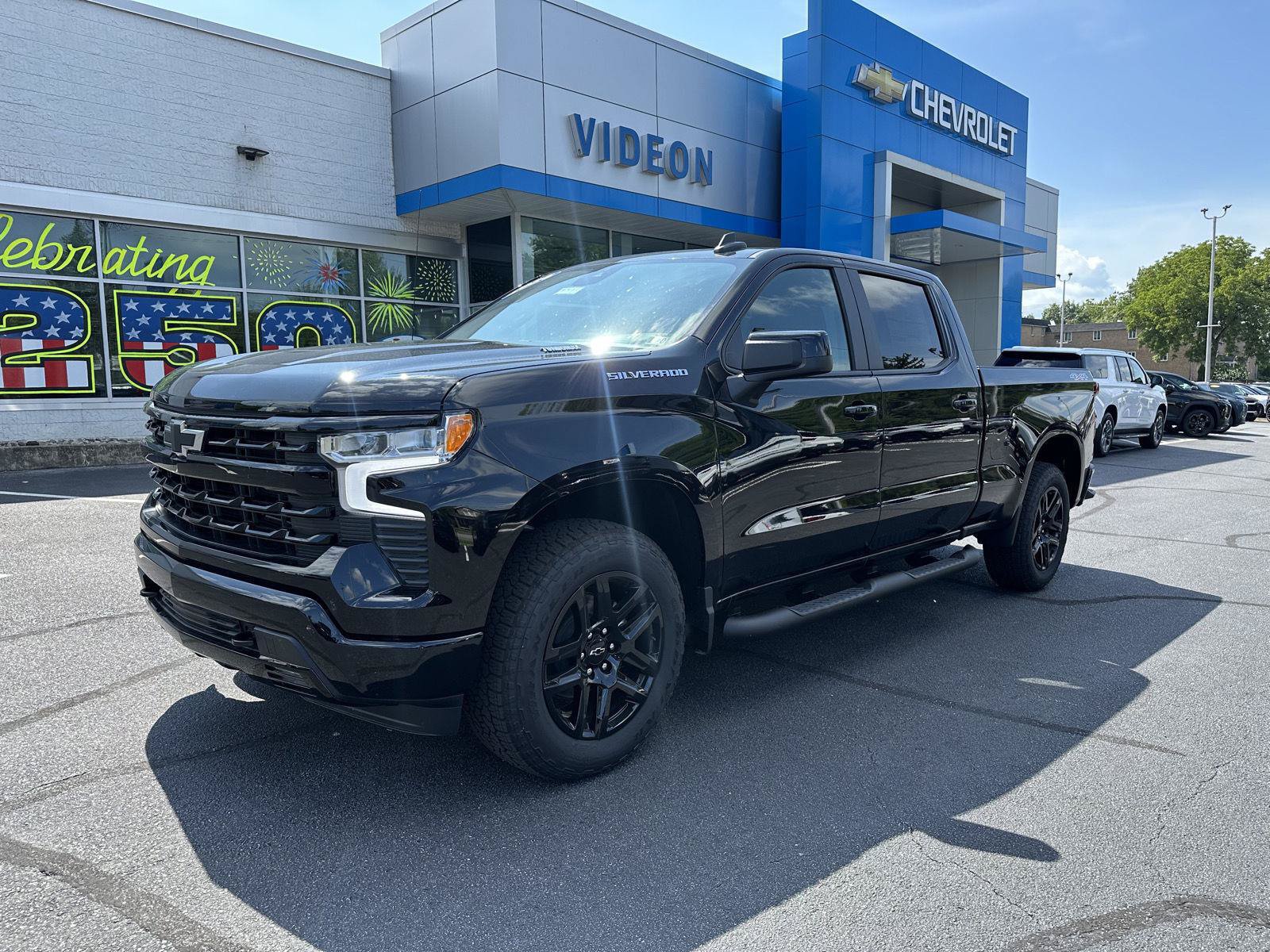 New 2026 Chevrolet Silverado 1500 RST w/ RST Select Package AWD/4WD image 3