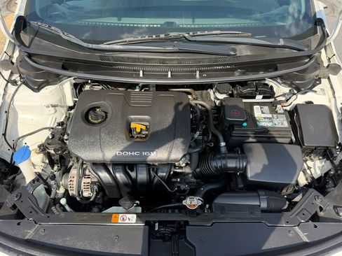 Used 2017 Kia Forte LX FWD image 27