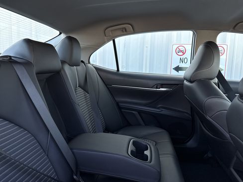 Used 2023 Toyota Camry SE image 41