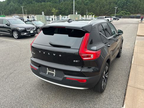 Used 2024 Volvo XC40 B5 Plus w/ Protection Package Premier AWD/4WD image 3