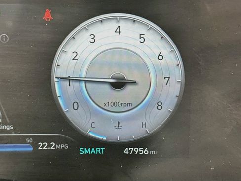 Used 2025 Hyundai Elantra SEL FWD image 19