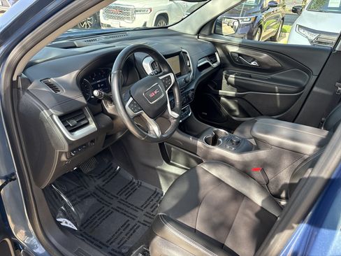 Used 2024 GMC Terrain SLT w/ Infotainment Package II AWD/4WD image 11