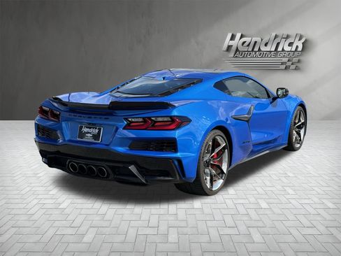 Used 2025 Chevrolet Corvette Z06 RWD image 10