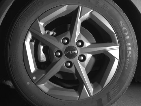 Used 2025 Kia K4 LXS image 11