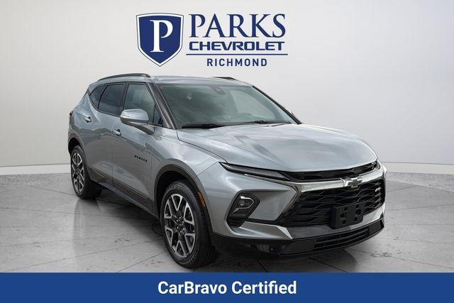 Used 2025 Chevrolet Blazer RS FWD image 1
