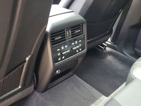 Used 2026 Porsche Cayenne S AWD/4WD image 28