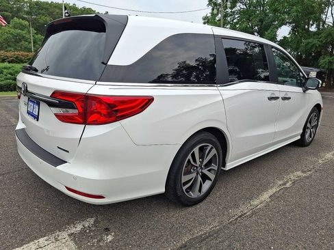 Certified 2024 Honda Odyssey Touring image 6