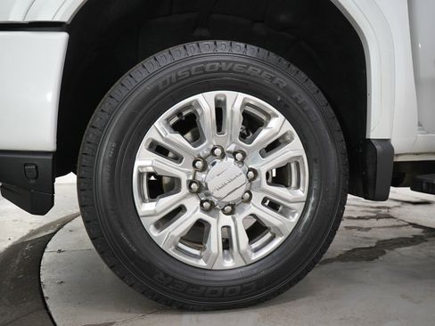 Used 2023 GMC Sierra 3500 Denali AWD/4WD image 36