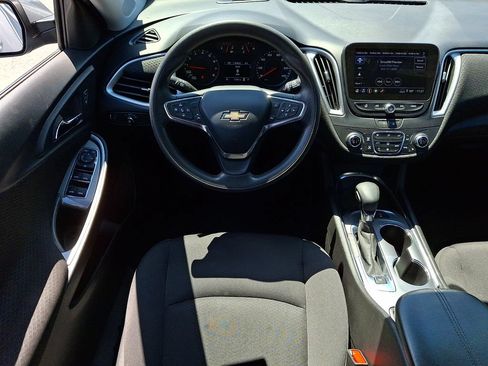 Used 2024 Chevrolet Malibu LT FWD image 11