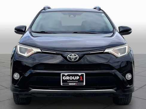 Used 2017 Toyota RAV4 XLE FWD image 4