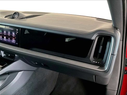 Used 2026 Porsche Cayenne S image 23