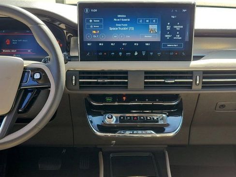 Certified 2023 Lincoln Corsair FWD image 20