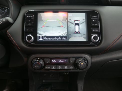 Used 2023 Nissan Kicks SR w/ SR Premium Package FWD image 16