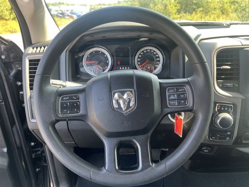 Used 2019 RAM 1500 Express image 21