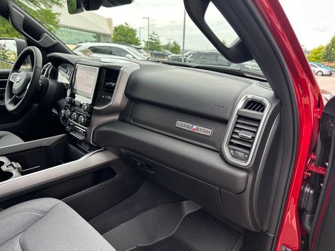 New 2026 RAM 1500 4x4 Crew Cab image 36