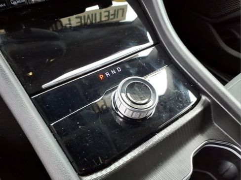 Used 2024 Jeep Grand Cherokee Laredo RWD image 19