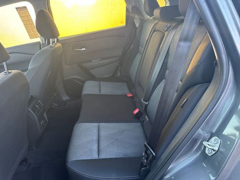 Used 2025 Nissan Rogue SV image 22