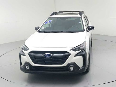 Certified 2025 Subaru Outback Premium image 3
