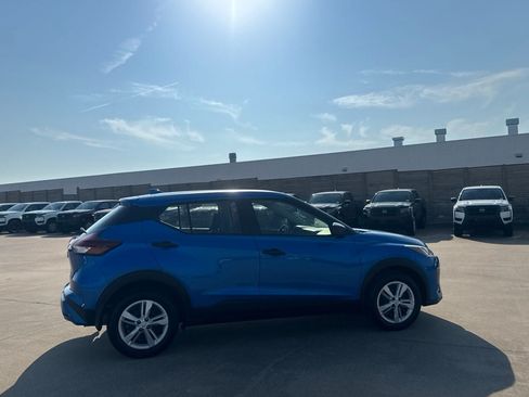 Certified 2025 Nissan Kicks Play S FWD image 24