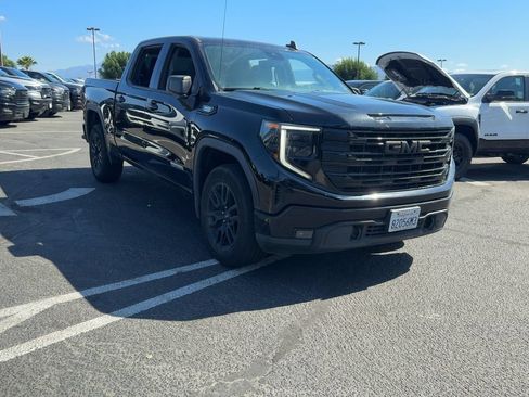 Used 2023 GMC Sierra 1500 Elevation AWD/4WD image 3