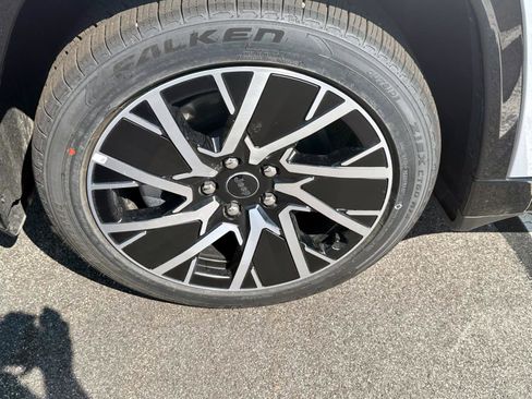 New 2025 Jeep Wagoneer S Limited image 5