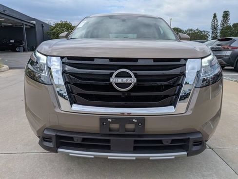 Used 2024 Nissan Pathfinder Platinum w/ Cargo Package AWD/4WD image 3