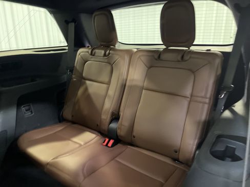 Used 2023 Lincoln Aviator Reserve w/ Elements Package Plus image 13