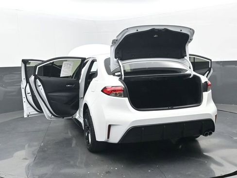 Used 2024 Toyota Corolla SE image 35