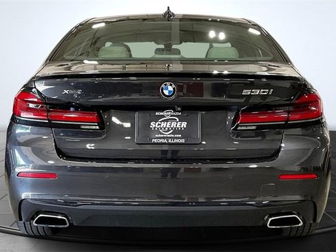 Used 2021 BMW 530i xDrive w/ Premium Package image 4
