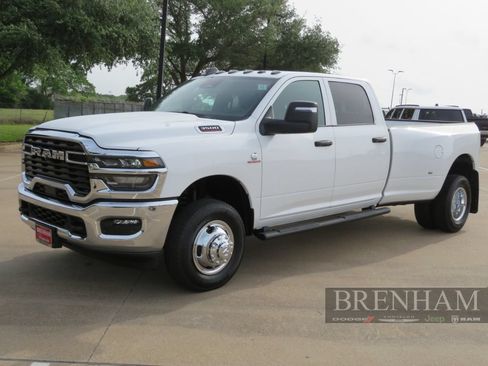 Used 2026 RAM 3500 Tradesman AWD/4WD image 8
