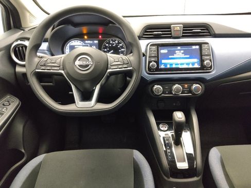 Used 2025 Nissan Versa SV FWD image 22